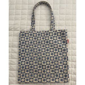 Lisa Says Gah denim tote bag in blue daisy check